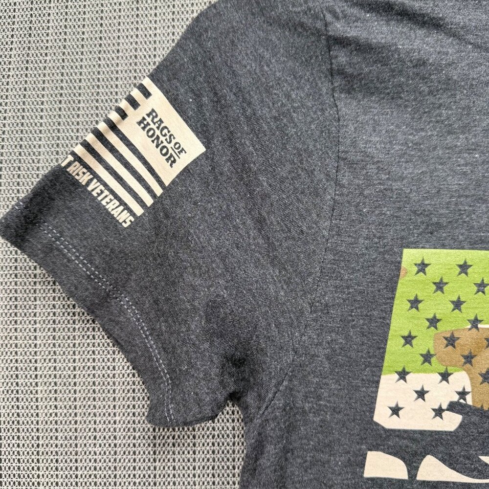 Rags Of Honor Size S Charcoal Gray T-Shirt With Camo American Flag Design - Picture 4 of 6